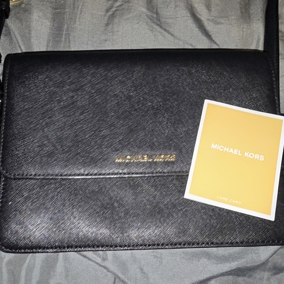 NWT - Michael Kors Black Saffiano Leather Crossbody Bag With Chain - Picture 8 of 8